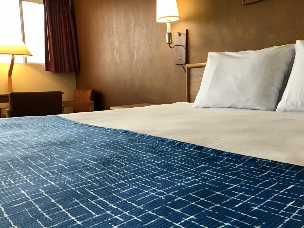 Travelodge By Wyndham Powell מראה חיצוני תמונה