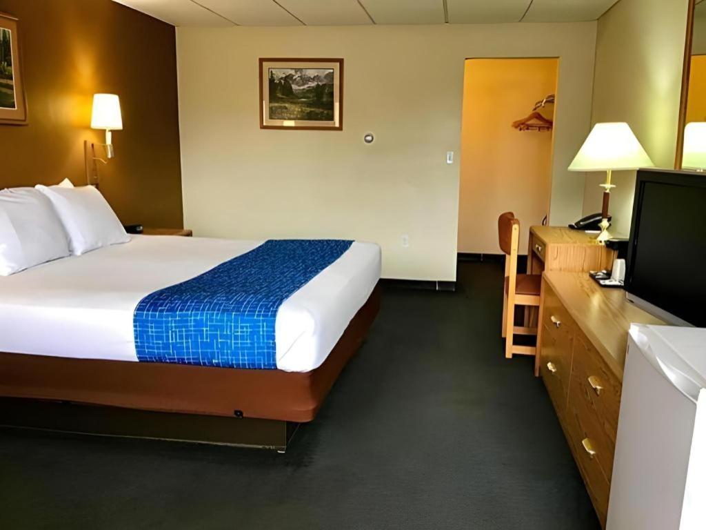 Travelodge By Wyndham Powell מראה חיצוני תמונה