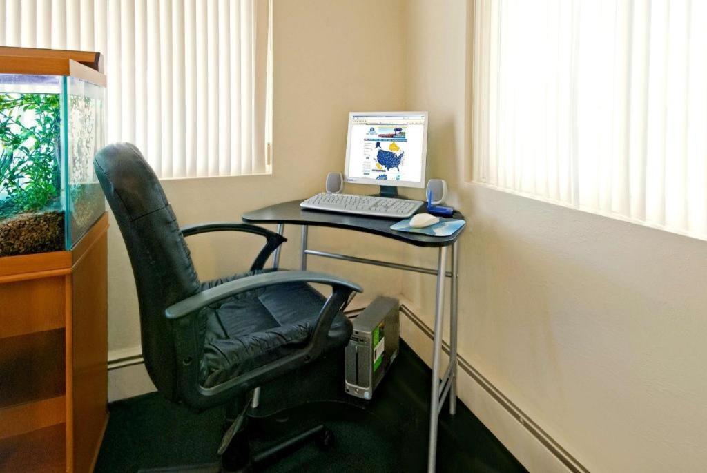 Travelodge By Wyndham Powell מראה חיצוני תמונה