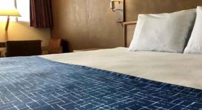 Travelodge By Wyndham Powell מראה חיצוני תמונה